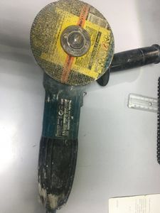 Б/у Угловая шлифмашина Makita ga5030 01-200829738