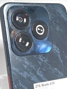 Б/в Мобільний телефон Zte blade a75 4/128gb 01-200859944