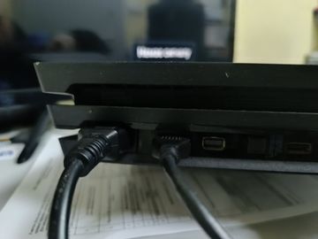 Б/в Ігрова приставка Sony playstation 4 pro 1tb 01-200897044