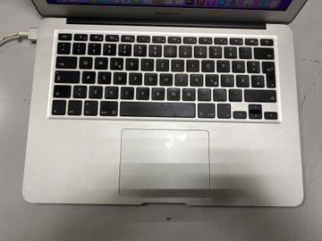 Б/в Ноутбук Apple a1466/core i5 1,8 ghz/ram 8gb/ssd 120gb/hd graphics 6000 01-200901921