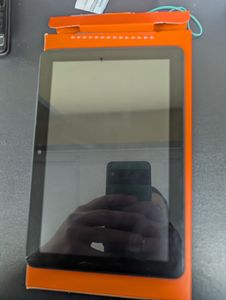Б/в Планшет Amazon fire hd 8 4/64gb 01-200909817