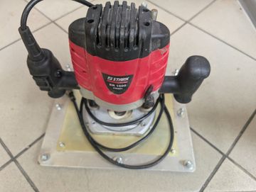 Б/в Фрезер Stark er 1600 profi 01-200907762