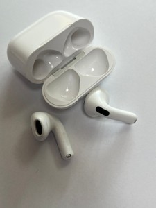 Б/в Навушники Apple airpods 4 01-200937992