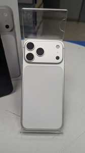 Б/в Мобільний телефон Apple iphone 17 pro max 256gb 01-201003898