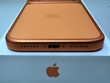 Б/в Мобільний телефон Apple iphone 17 pro max 256gb 01-201018029