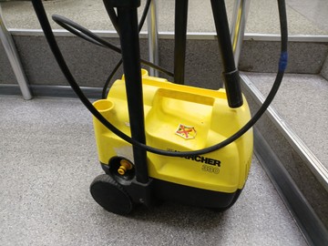 Б/в Міні-мийка високого тиску Karcher 330 m 01-201032415