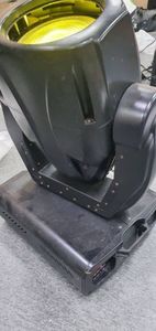 01-200228135: Ying Wei stage zoom 575