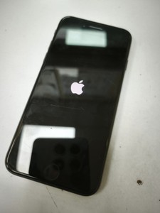 Б/у Мобільний телефон Apple iphone se 2020 64gb 01-201094575