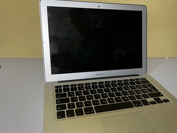 Б/в Ноутбук Apple macbook air a1466/ 13,3"/ core i5 1.3ghz /ram 8gb/ ssd 128gb/intel hd graphics 6000 01-201117057