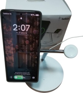 Б/в Бездротовий зарядний пристрій Belkin моделі: boost charge pro 3-in-1 wireless charging with magsafe wlz009 01-201090373