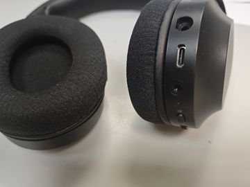 01-200585964: Razer barracuda x 2022