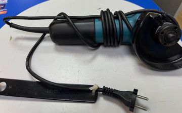 01-200635267: Makita 9558hn