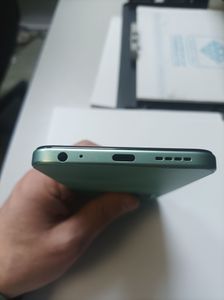 01-200762635: Infinix hot 50i 4/128gb