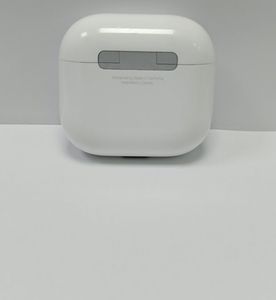 01-200769989: Apple airpods 4 with active noise cancellation