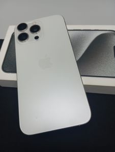 Б/в Мобільний телефон Apple iphone 15 pro max 256gb 01-200817210