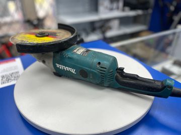 Б/у Угловая шлифмашина Makita ga9020r 01-200821034