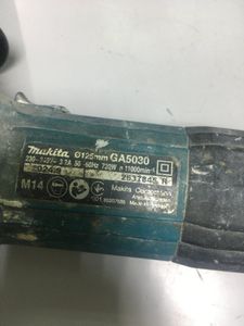 Б/у Угловая шлифмашина Makita ga5030 01-200829738