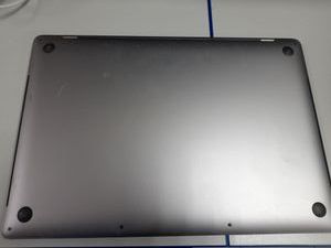 Б/в Ноутбук Apple macbook pro a1990 екр 15.4"/ core i7 2,2ghz/ ram32gb/ ssd512gb/ graphics 630 01-200848512