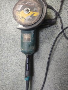 Б/в Кутова шліфмашина Makita ga9020 01-200862596