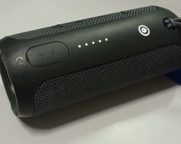 Б/у Акустика Jbl flip essential 01-200879811