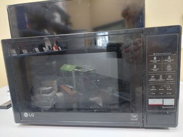 Б/в Піч мікрохвильова Lg ms2042db 01-200893131
