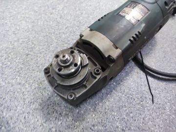 Б/у Угловая шлифмашина Makita ga9020r 01-200901557