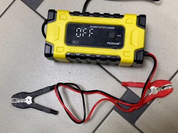 Б/в Пуско-зарядний пристрій Foxsur 12/24v 12a 01-200905530