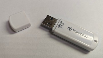 Б/в Флешка Transcend 64 gb 01-200940590