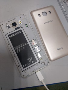 Б/в Мобільний телефон Samsung galaxy j5 j510h 01-200940941