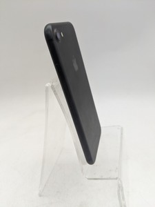 Б/в Мобільний телефон Apple iphone 7 32gb 01-200926903