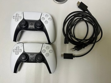 Б/у Игровая приставка Sony playstation 5 digital edition 825gb / 2 джойстика 01-200954219