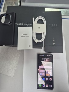 Б/в Мобільний телефон Honor magic v5 16/512gb 01-200981840