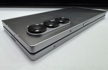 Б/в Мобільний телефон Samsung galaxy fold6 12/512gb 01-200989086