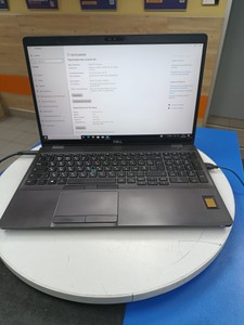 Dell 15/core i7 9850h ddr4/16gb ddr4/hdd *відсутній/ssd 256 gb/geforce mx150 2gb