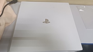 Б/в Ігрова приставка Sony playstation 4 pro 1tb 01-200999805
