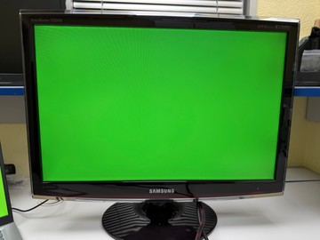 Б/в Монітор Samsung syncmaster t220hd 01-201011810