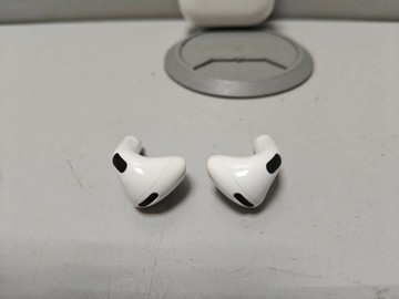 Б/у Навушники Apple airpods 4 01-201018111