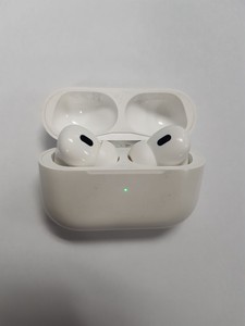 Б/в Навушники Apple airpods pro 2nd generation with magsafe charging case usb-c 01-201053416