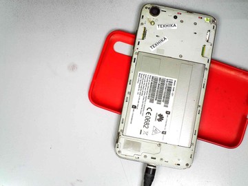 Б/в Мобільний телефон Huawei y6 ii 2/16gb 01-201108987