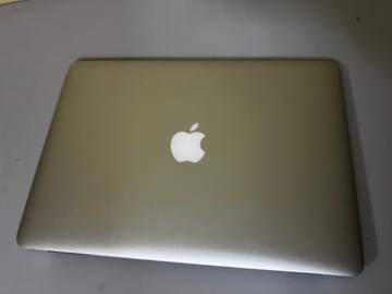 Б/в Ноутбук Apple macbook air a1466/ 13,3"/ core i5 1.3ghz /ram 8gb/ ssd 128gb/intel hd graphics 6000 01-201117057