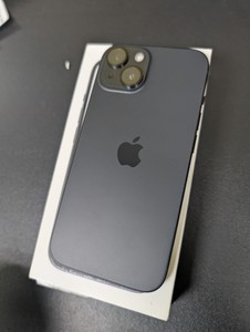 Б/у Мобільний телефон Apple iphone 15 256gb 01-201140098