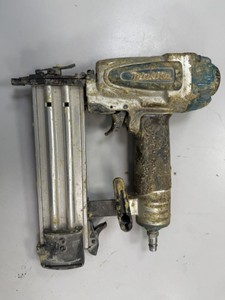 Б/у Нейлер Makita af505 01-201159505