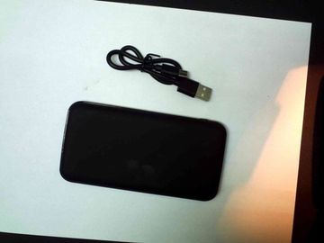 Б/в Повербанк Power Up 2-in-1 portable battery 8000mah wireless charger 01-200517103