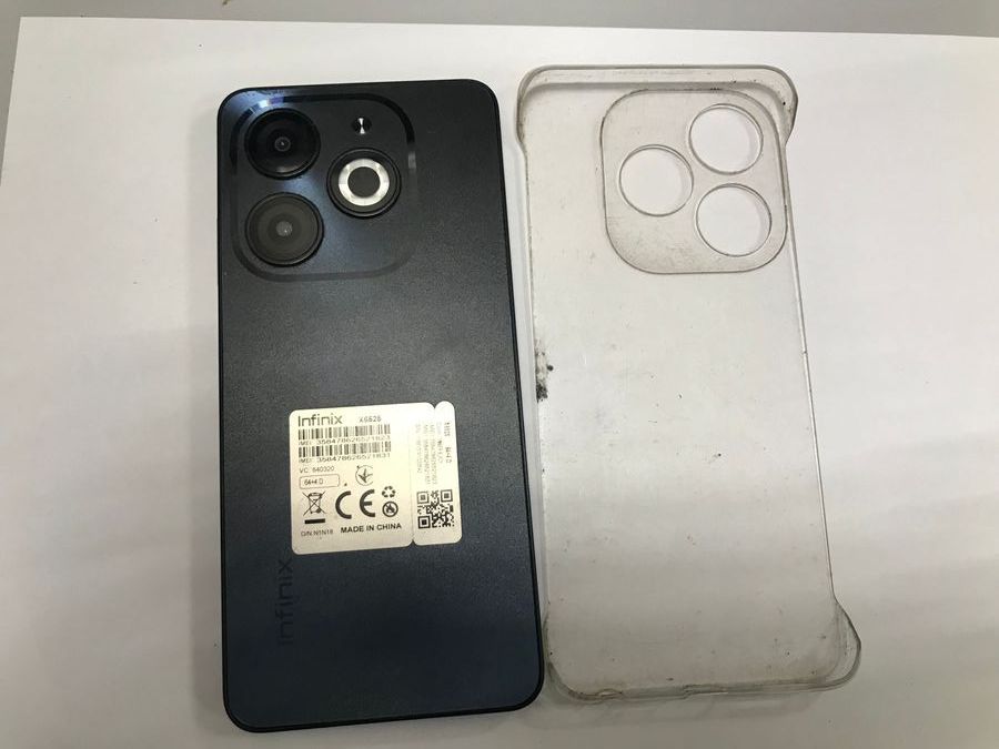 Infinix smart 8 x6525 4/64gb