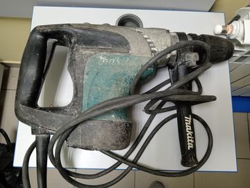 01-200778308: Makita hr4002