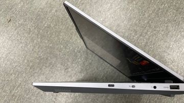 01-200762224: Lenovo loq 15arp9 luna