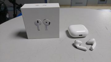 01-200789924: Apple airpods 4