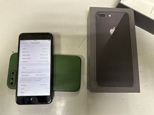 Б/в Мобільний телефон Apple iphone 8 plus 64gb 01-200829295