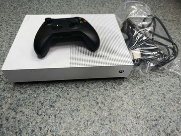 Б/у Игровая приставка Microsoft xbox one s 1tb 01-200830911