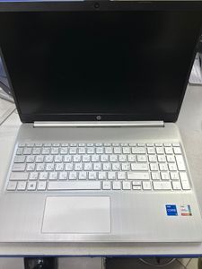 Б/у Ноутбук Hp 250 g9 i5-1235u/16gb/512gb/iris xe graphics 01-200833382